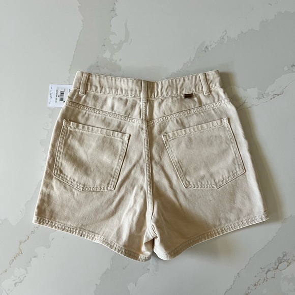 O'Neill Eisley Denim Jean Shorts Whitecap Cream NWT Size 28 High Rise Mom Style - Picture 5 of 5